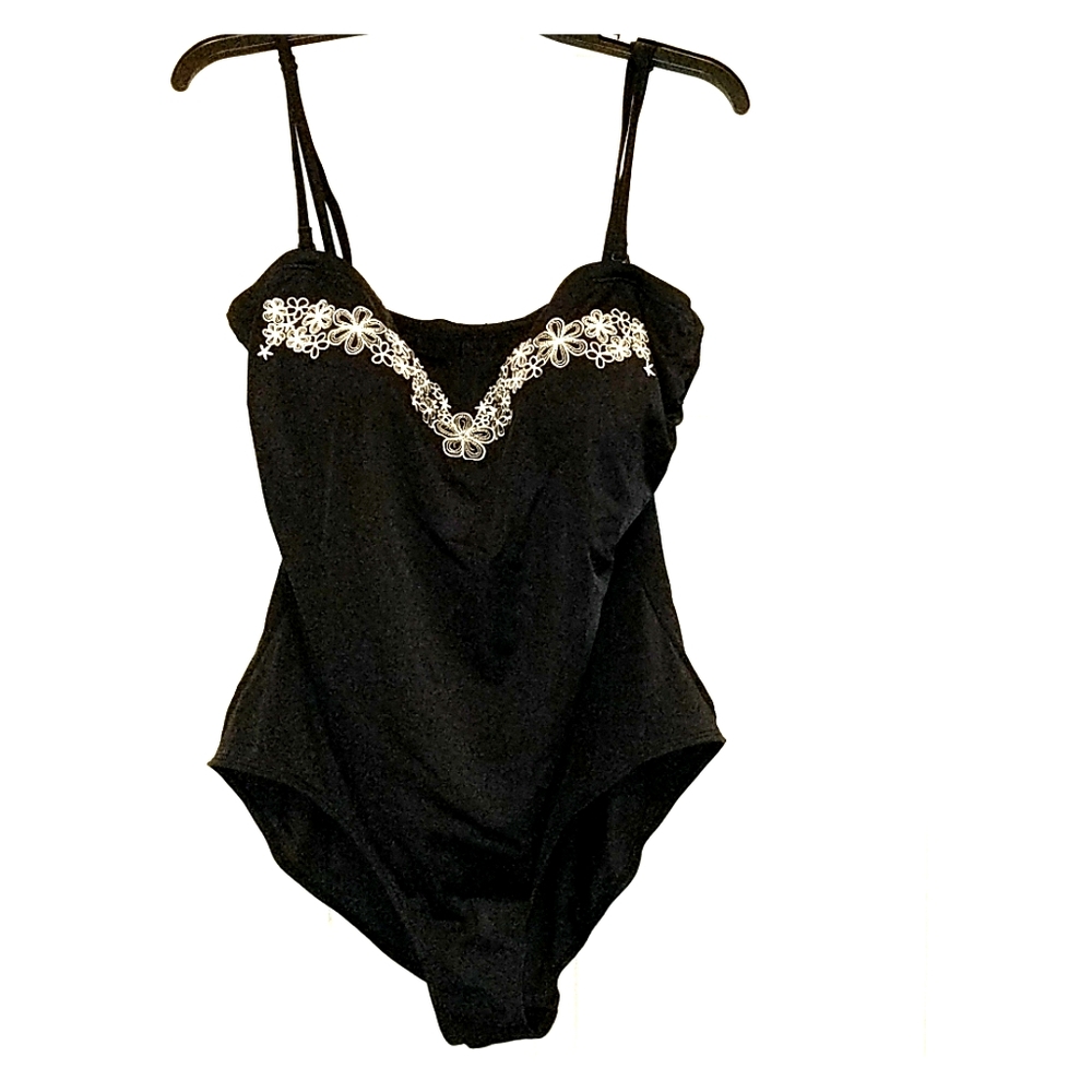 Cherokee one piece swimsuit